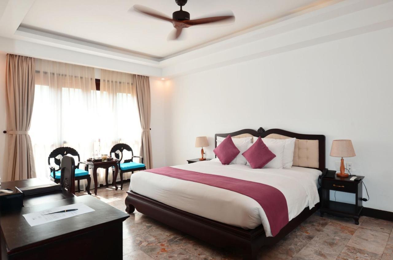 Hoian Central Hotel Хойан Экстерьер фото